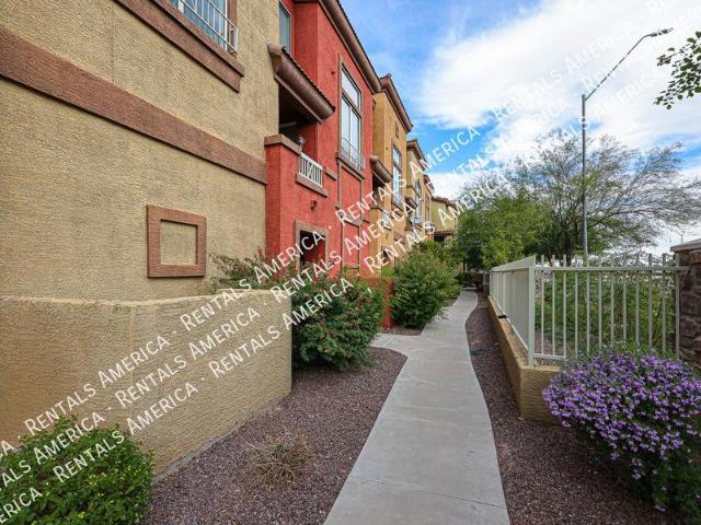 Condo for rent in Phoenix