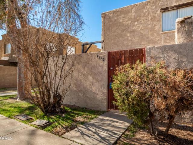 Townhouse for sale in Phoenix