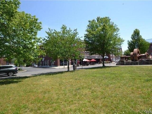 Condo for sale in Rockland, New York
