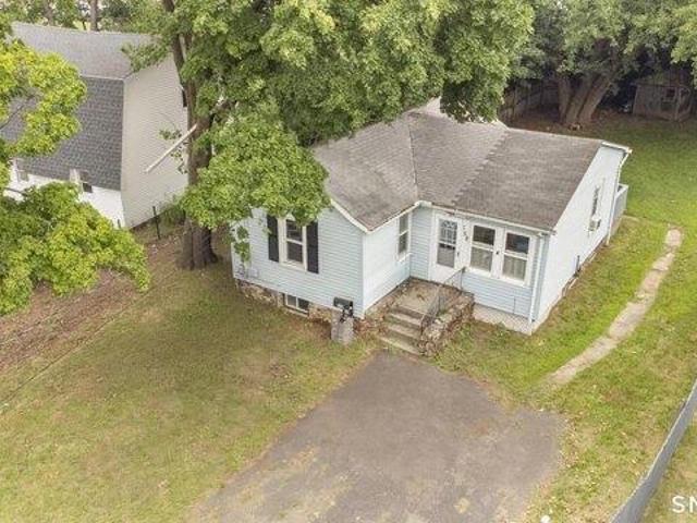 House for sale in Plainville, Connecticut