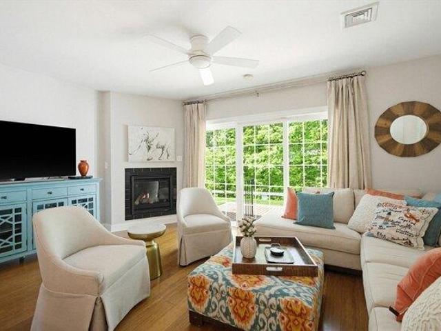 Condo for sale in Plainville, Massachusetts