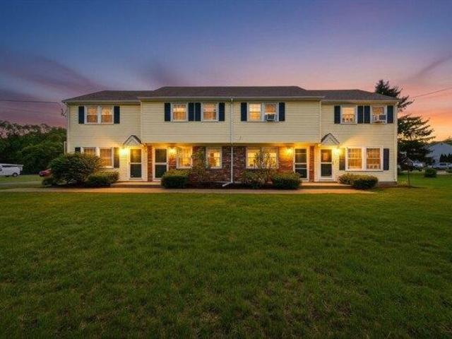 Condo for sale in Plainville, Massachusetts