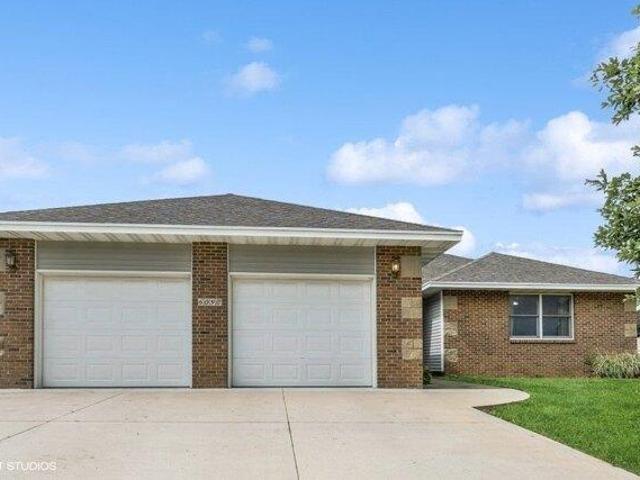 House for sale in Pleasant Hill