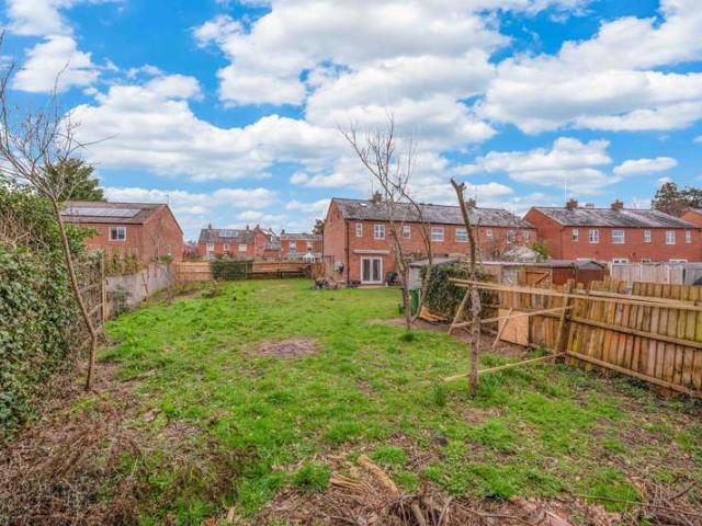 Land for sale in Alderminster, Warwickshire