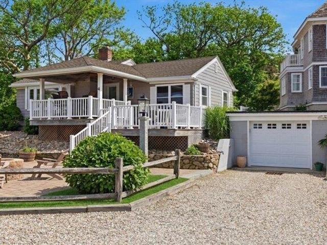 House for sale in Manomet, Massachusetts