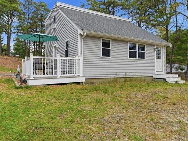 House for sale in Manomet, Massachusetts
