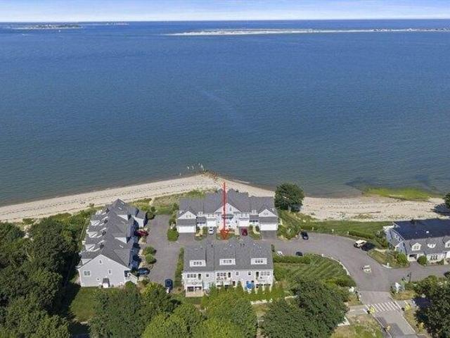 House for sale in Manomet, Massachusetts