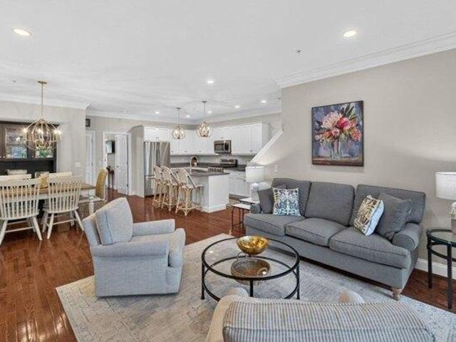 House for sale in Manomet, Massachusetts