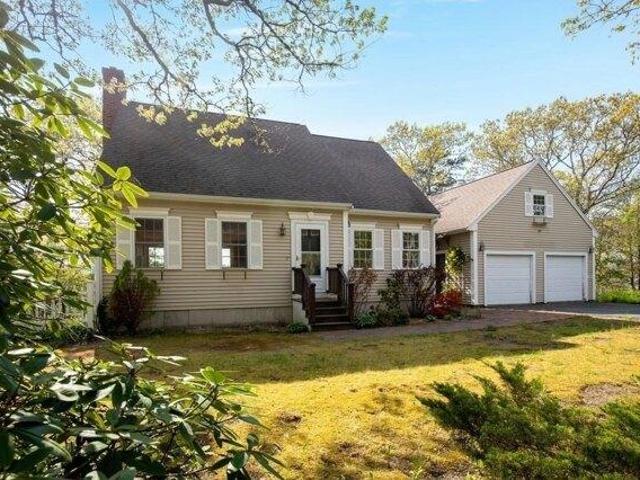 House for sale in Manomet, Massachusetts