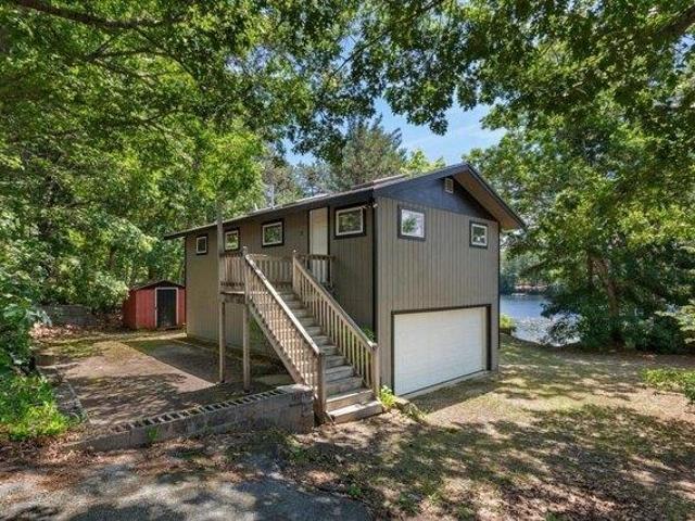 House for sale in Manomet, Massachusetts
