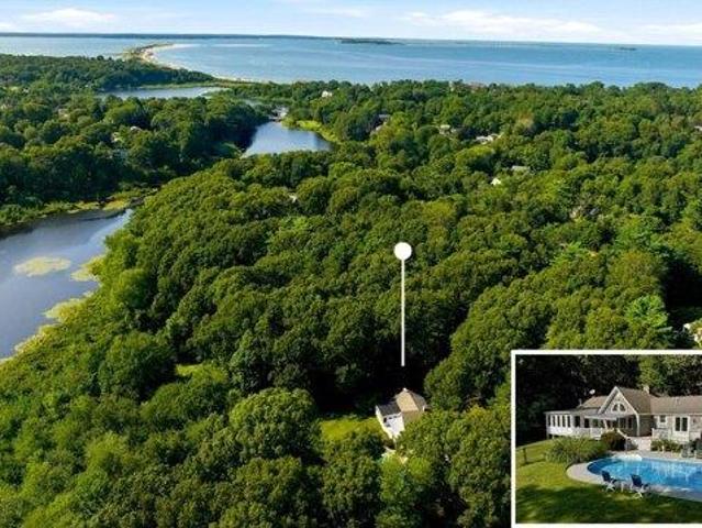 House for sale in Manomet, Massachusetts