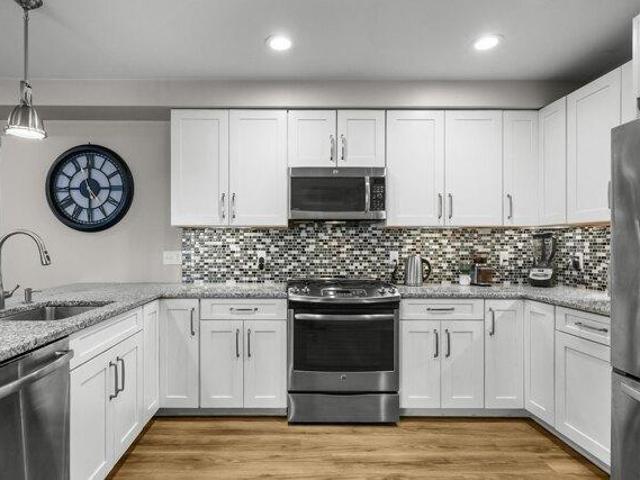 Condo for sale in Plymouth Village Historic District, Plymouth