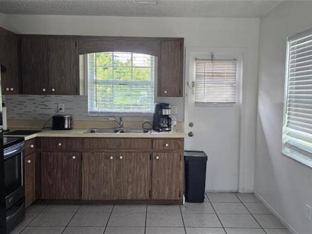 Room for rent in Port Charlotte, Florida