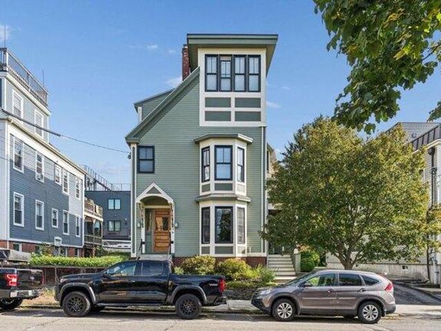 Condo for sale in Peaks Island, Maine