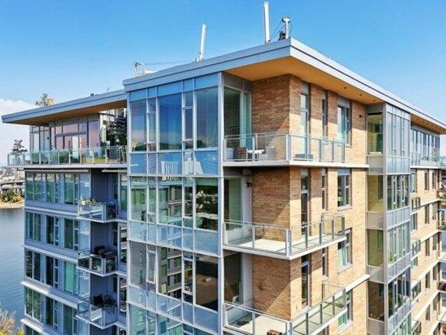 Condo for sale in Oregonia