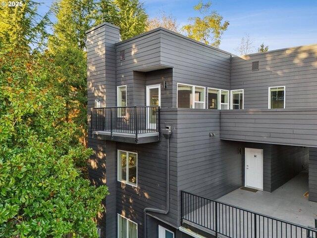 Condo for sale in Oregonia