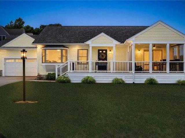 House for sale in Portsmouth, Rhode Island