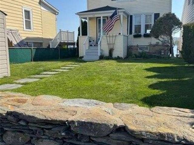 House for sale in Portsmouth, Rhode Island
