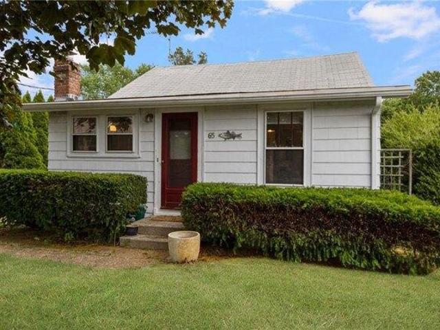 House for sale in Common Fence Point, Portsmouth