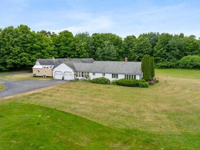 House for sale in Pownal, Maine