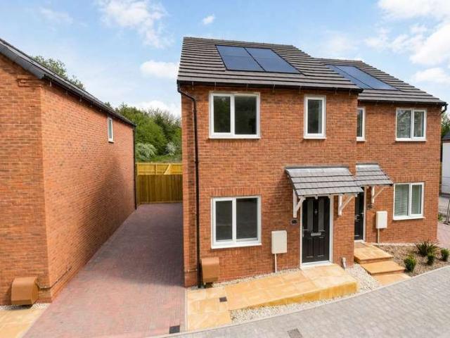 Property for sale in Heath Hill, Dawley