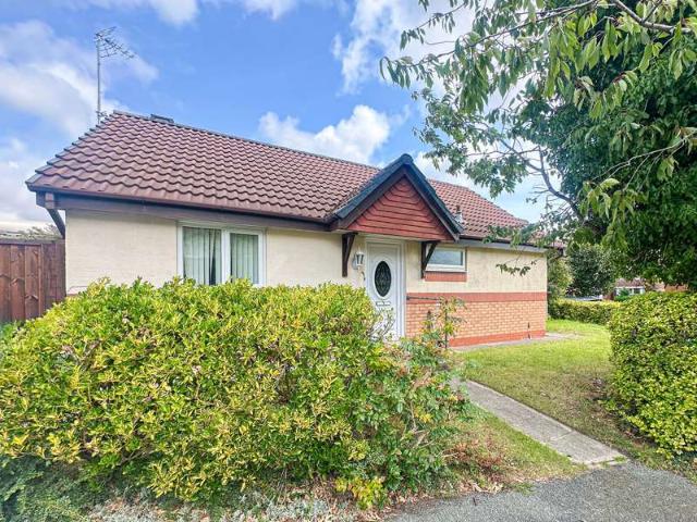 Property for sale in Calderstones