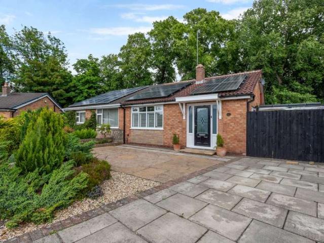 Property for sale in Gillar's Green, Eccleston