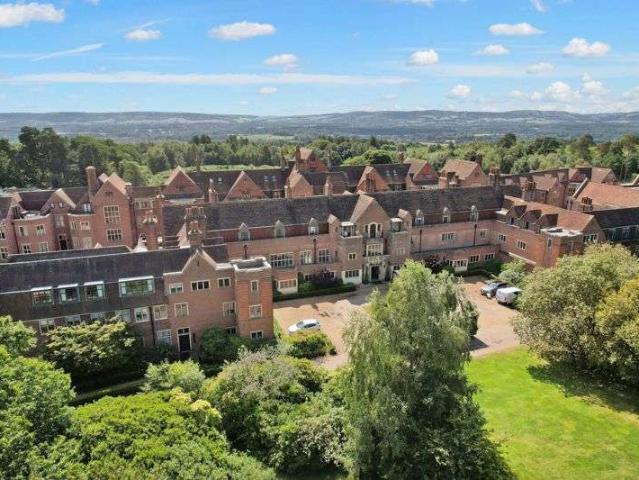 Property for rent in Littlecote, West Sussex