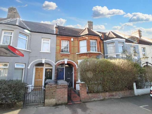 Property for sale in Hale End, Greater London