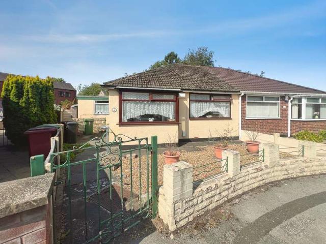 Property for sale in Moses Gate, Lee Bank