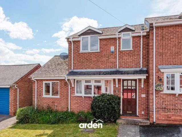 Property for sale in Alderminster, Warwickshire