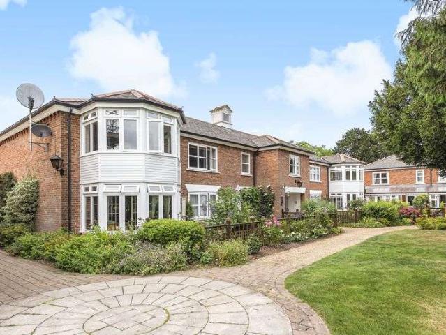 Property for sale in New Bilton, Warwickshire