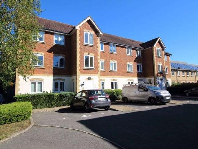 Property for sale in Caterham on the Hill, Hillview