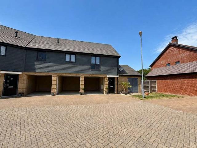 Property for sale in Houghton Regis, Bedfordshire