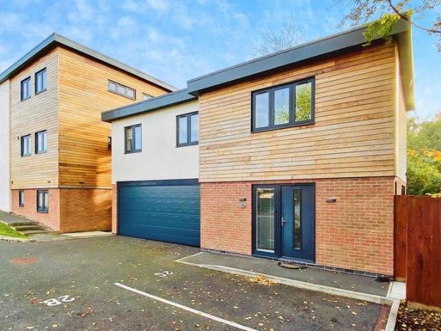 Property for sale in Kirby Muxloe, Blaby