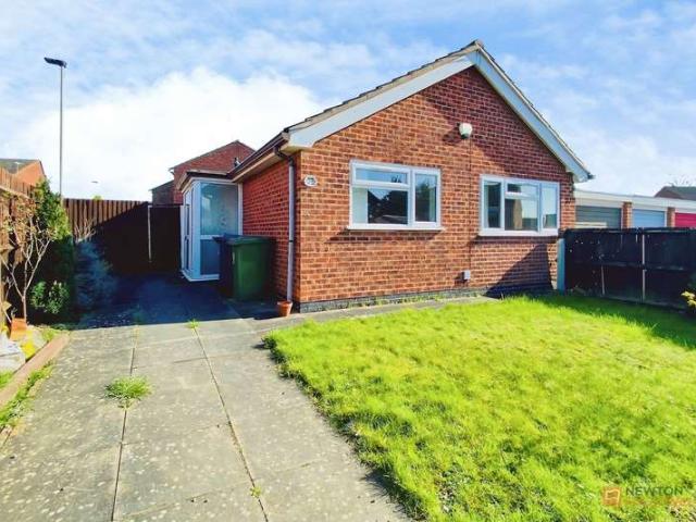 Property for sale in Rushey Mead, Leicester