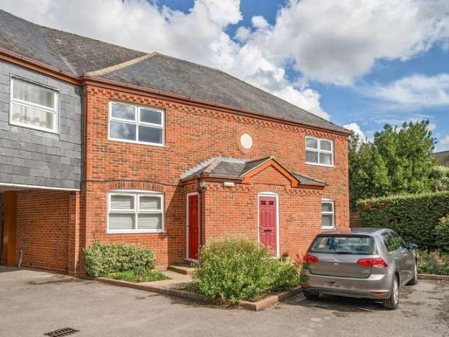Flat for sale in Chichester, Littlecote