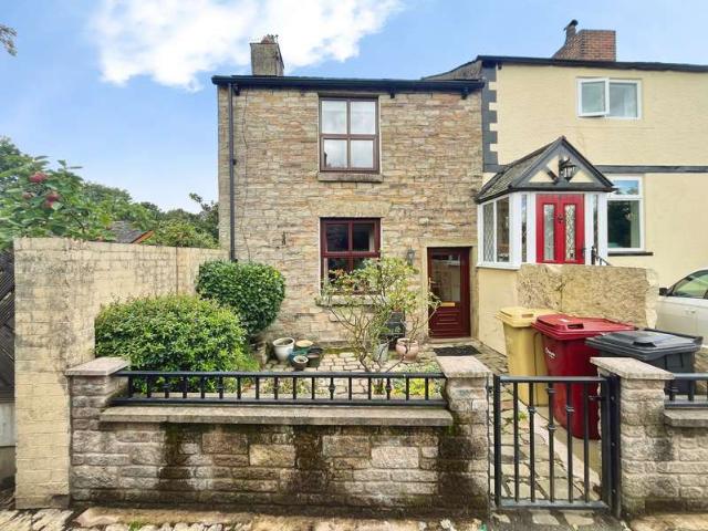 Property for sale in Bradshaw, Bolton