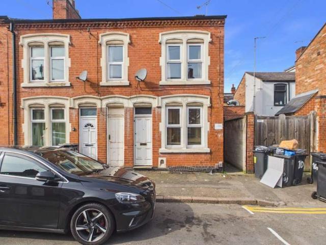 Property for sale in West End, Old Wharf