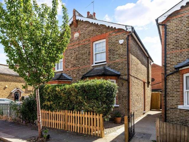 Property for sale in Berrylands, Greater London