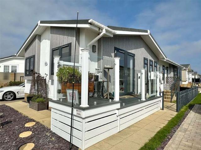 Property for sale in Milford-on-Sea, Ashurst Bridge