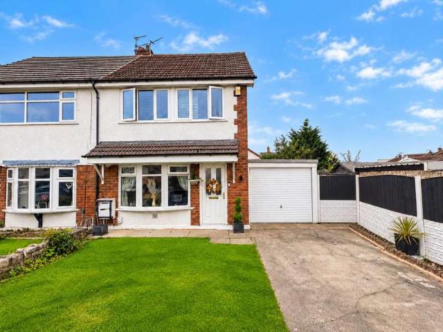 Property for sale in Daisy Hill, Bolton