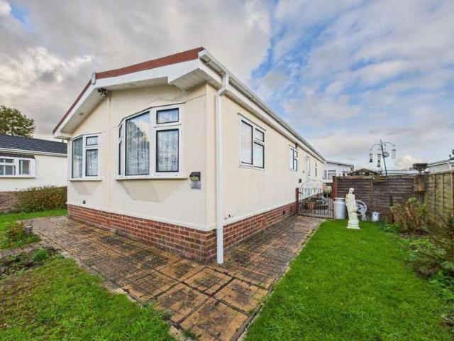 Property for sale in Thatcham, West Berkshire