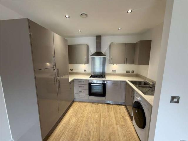 Property for rent in New Southgate, Greater London