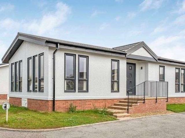 Property for sale in Coosebean, Penweathers