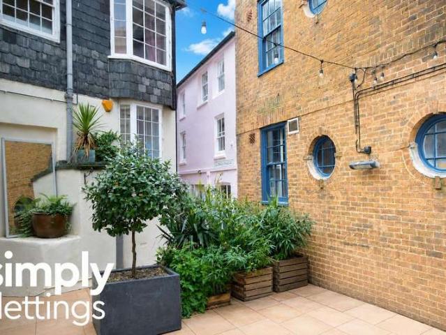 Property for rent in Queen's Park, Brighton & Hove