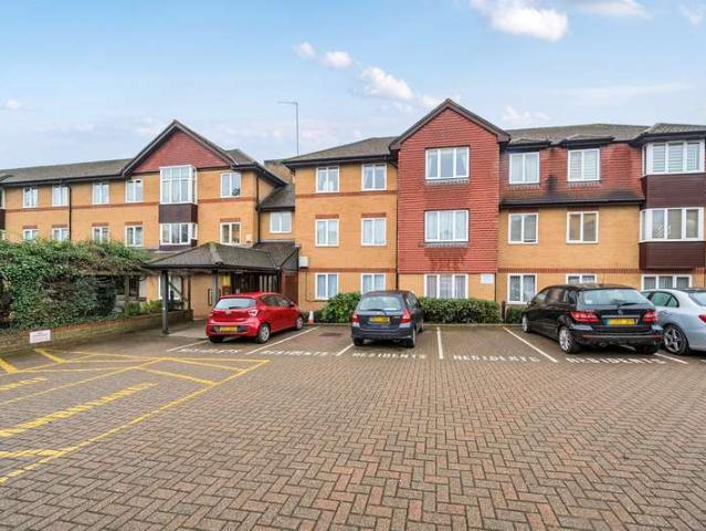 Property for sale in Little Stanmore, Greater London