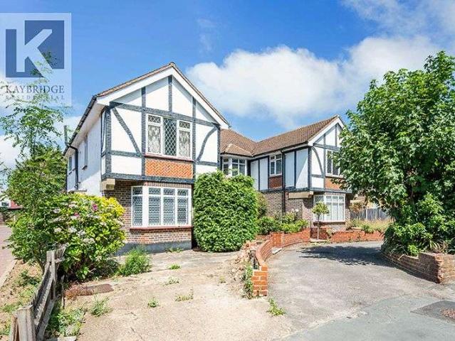 Property for sale in Stoneleigh, Ewell