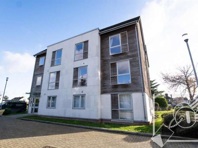 Property for sale in Worcester Park Estate, Monks Orchard