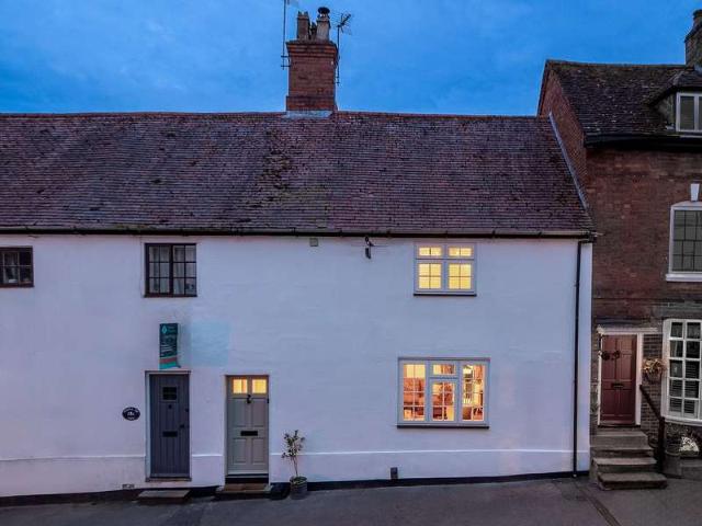 Property for sale in Green Close, Warwickshire